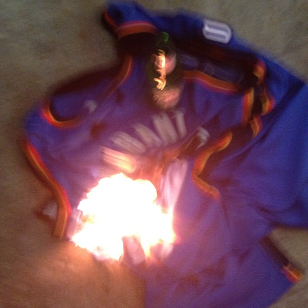 kevin durant jersey burning