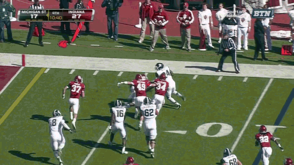 Le'Veon Bell hurdles Indiana defender (GIF)