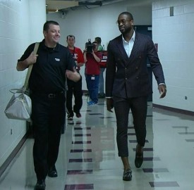 Dwyane Wade sported capris prior to Game 4 D-Wade-Capri-pants-Heat
