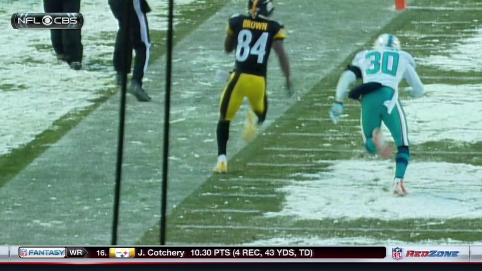 Antonio Brown just barely out on hail mary