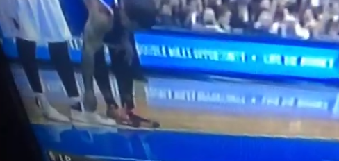 JR Smith unties opponents shoes Knicks Mavs Marion