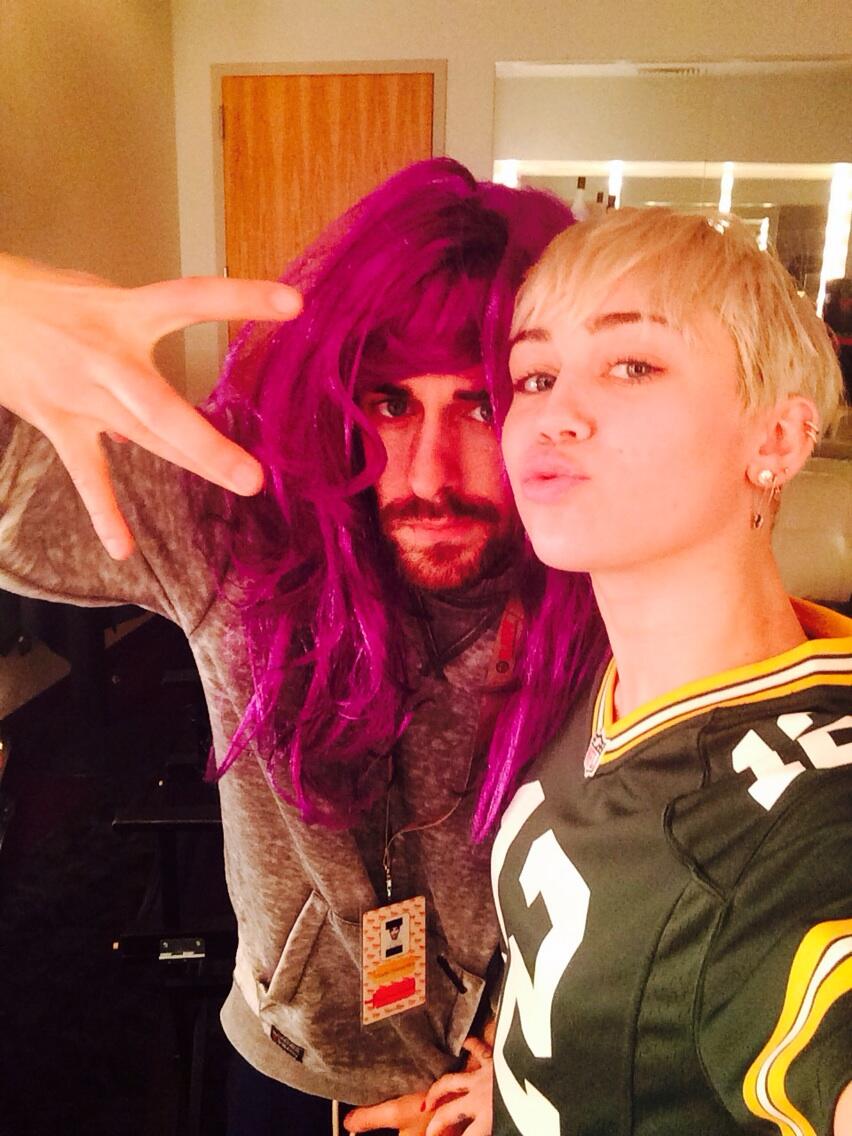 Miley Cyrus Aaron Rodgers Packers