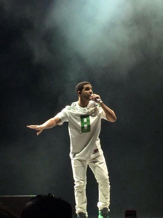 Drake wears Oregon Marcus Mariota jersey at Washington concert - Sports  Illustrated