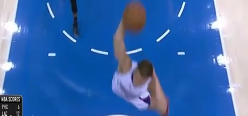 BLAKE GRIFFIN Mailman dunk