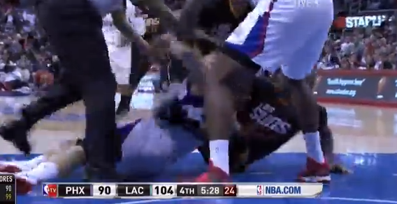 PJ Tucker punches Blake Griffin